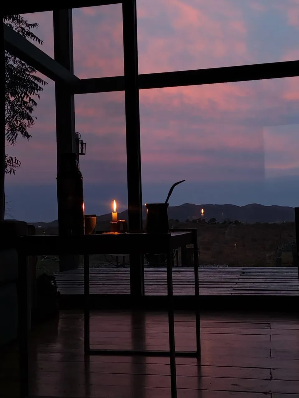 Atardecer sobre las sierras desde una de las casas